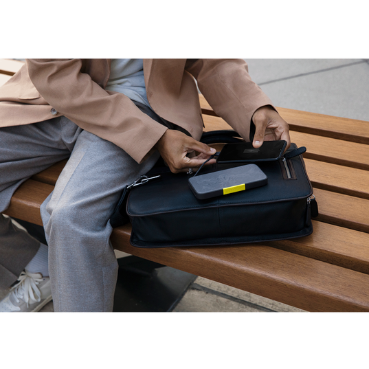 InstantGo 10000 Built-in Lightning Cable - Blue - 30W PD ultra-fast charging power bank - Back