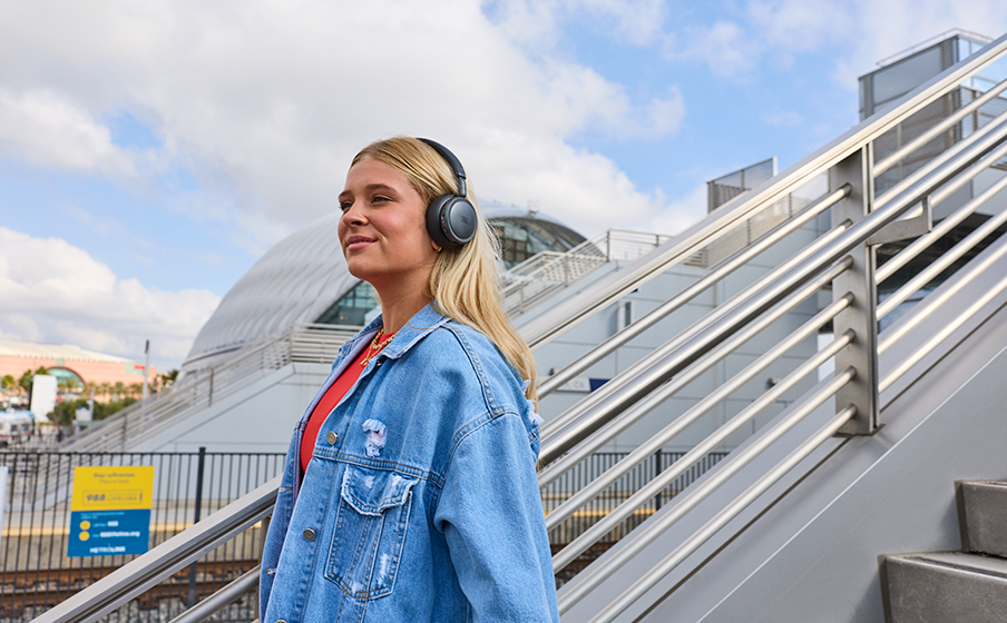 JBL Live 680NC JBL Signature Sound with Hi-Res Audio (wired and wireless) - Image