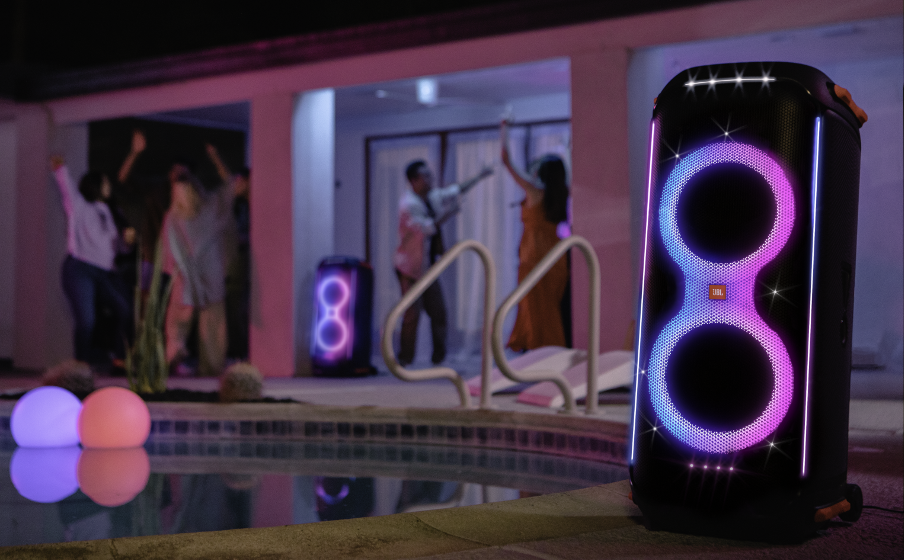 
800W RMS of powerful JBL Original Pro Sound