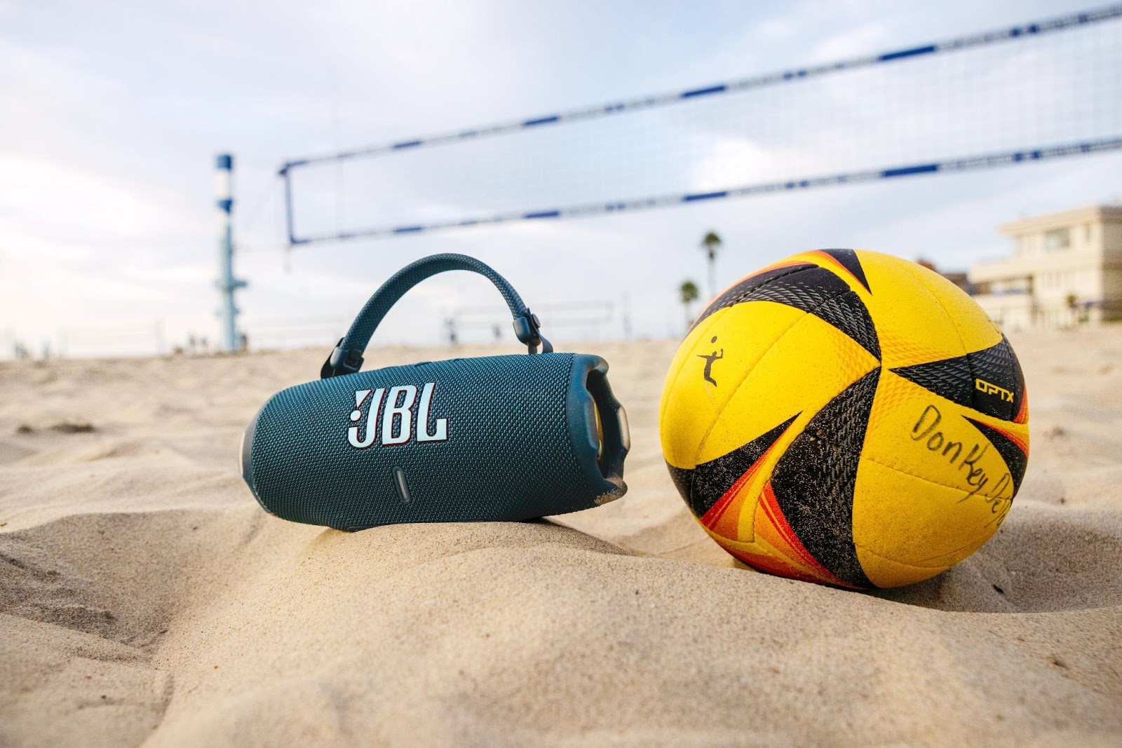 The Best Outdoor Speakers for Aussie Adventures: JBL Charge 6 & Flip 7