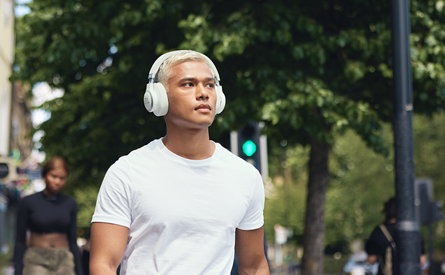 JBL Signature Sound and surround sound