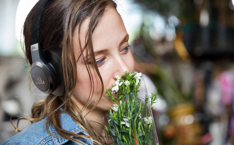 JBL Live 660 | Noise Cancelling Over-Ear Headphones | JBL Australia