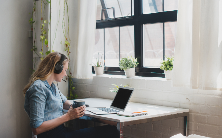 Detachable voice-focus, noise-canceling microphone