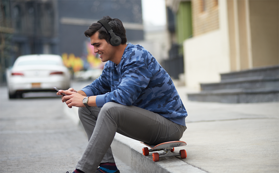 JBL E45BT | Wireless on-ear headphones